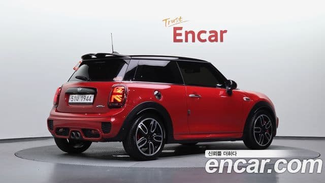 Mini Cooper S 2019 — Şəkil 12/32