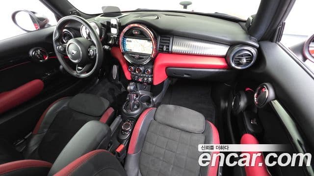 Mini Cooper S 2019 — Şəkil 10/32