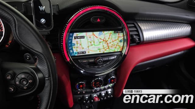 Mini Cooper S 2019 — Şəkil 24/32