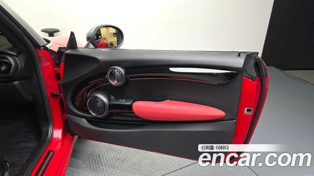 Mini Cooper S 2019 — Şəkil 16/32