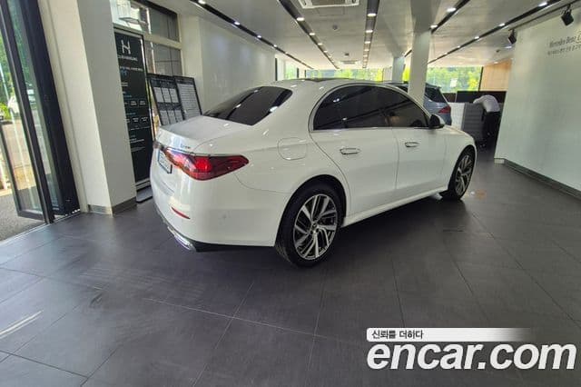 Mercedes-Benz E-Class, 2024