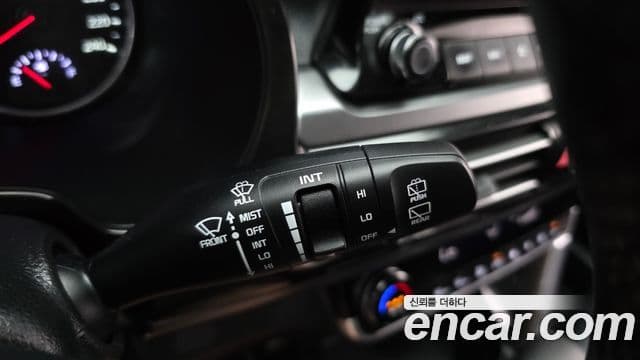 Kia Seltos 2022 — ფოტო 19/20