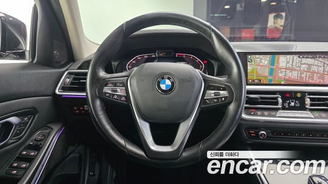 BMW 3 Series 2019 — ფოტო 13/20