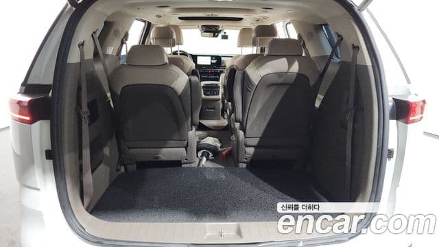 Kia Carnival 2022 — фото 20 из 20