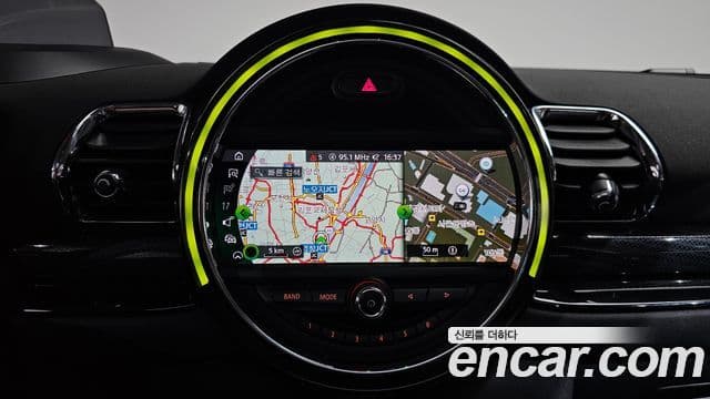 Mini Cooper Clubman 2021 — Фото 14/20