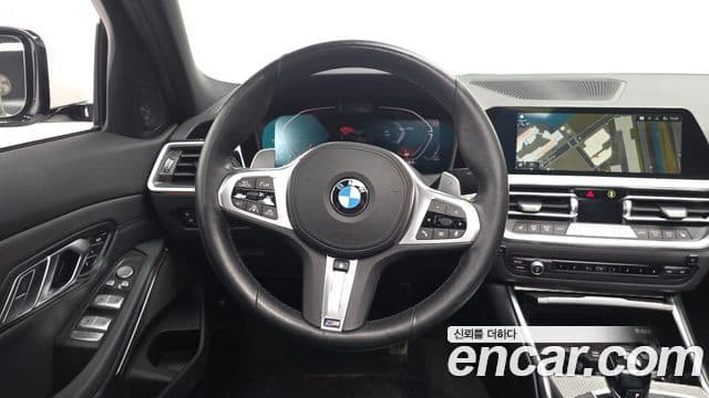 BMW 3 Series 2021 — фото 12 из 20