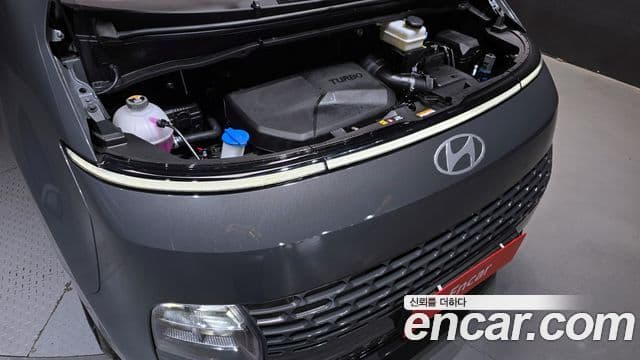 Hyundai Staria 2025 — ფოტო 6/20