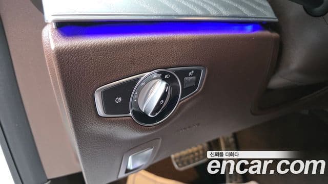 Mercedes-Benz CLS-Class 2020 — Photo 6/30