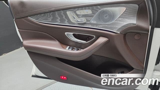 Mercedes-Benz CLS-Class 2020 — Photo 27/30