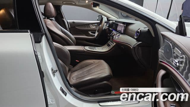 Mercedes-Benz CLS-Class 2020 — Photo 25/30