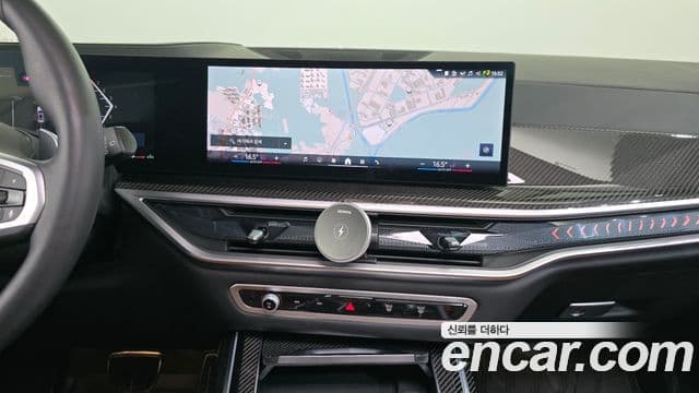 BMW X7 2024 — ფოტო 13/20