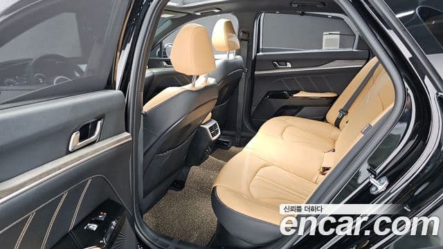 Kia K5 2021 — ფოტო 11/20