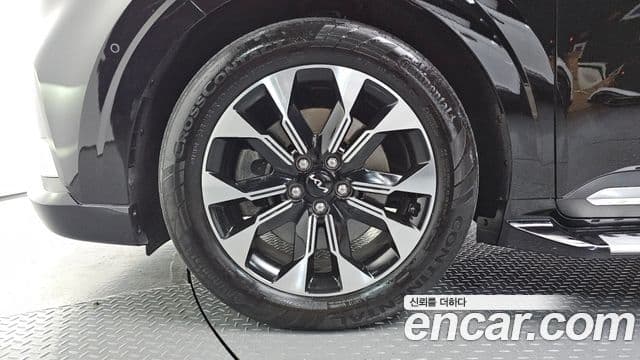Kia Carnival 2021 — фото 5 из 20