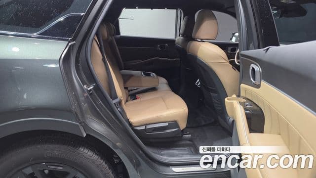 Kia Sorento 2023 — ფოტო 11/20