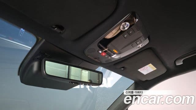 Kia Sorento 2023 — ფოტო 18/20