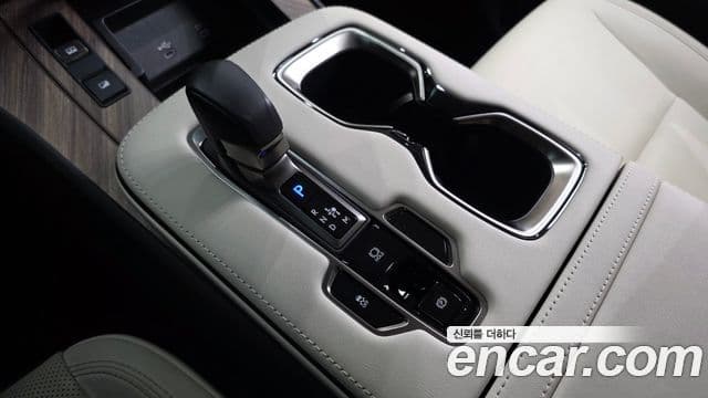 Lexus LM 2024 — фото 9 из 20