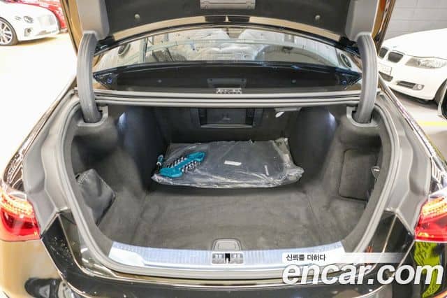 Mercedes-Benz S-Class, 2021
