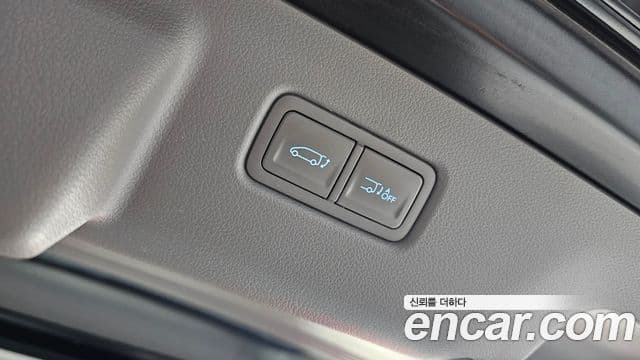 Hyundai Staria 2025 — Фото 18/20