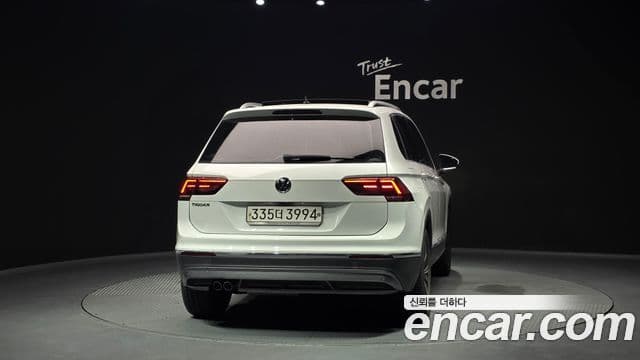 Volkswagen Tiguan 2019 — Фото 4/20