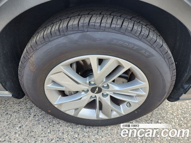 Genesis GV70 2025 — фото 15 из 18