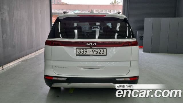 Kia Carnival 2022 — фото 3 из 18