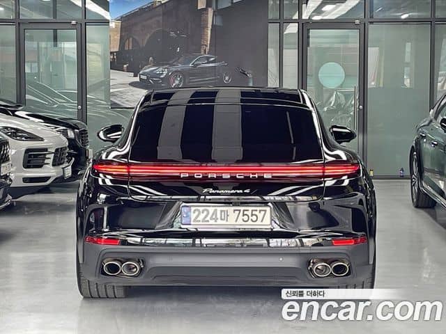 Porsche Panamera, 2024