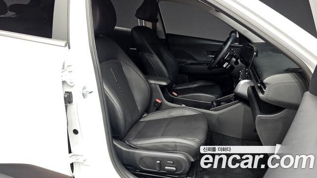 Hyundai Kona 2023 — фото 11 из 20