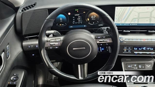 Hyundai Kona 2023 — фото 13 из 20