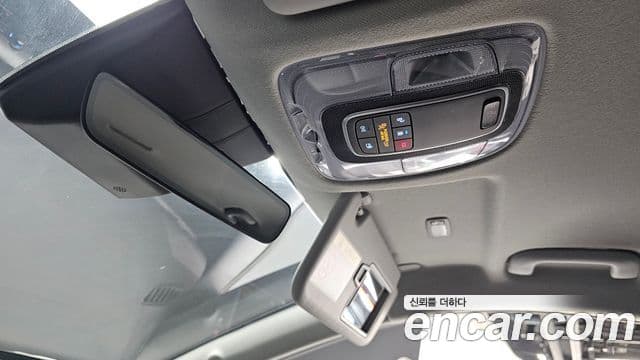 Hyundai Kona 2023 — фото 18 из 20