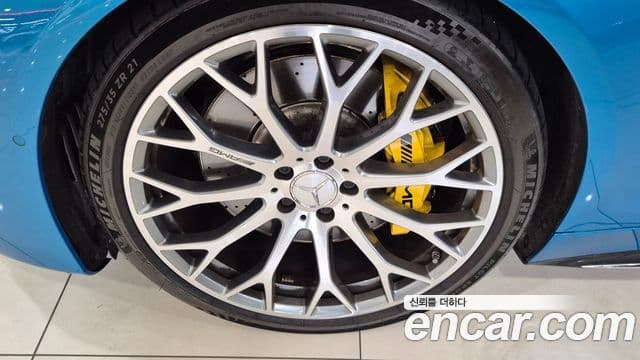 Mercedes-Benz SL-Class 2023 — Photo 9/20