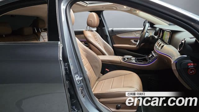 Mercedes-Benz E-Class 2019 — Şəkil 8/31