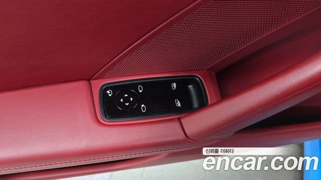 Porsche 911 2020 — Photo 6/33