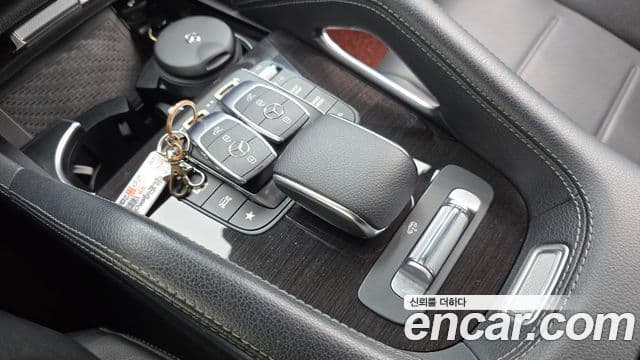 Mercedes-Benz GLE-Class 2021 — Фото 15/20