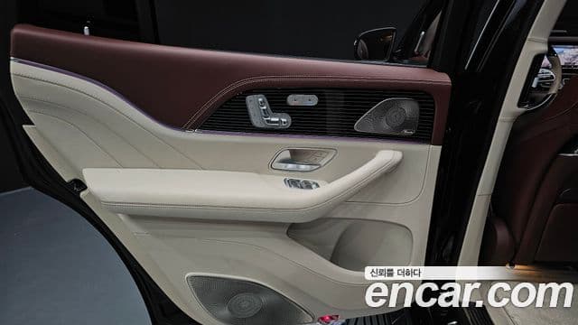 Mercedes-Benz GLS-Class 2023 — Photo 22/40