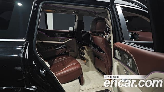 Mercedes-Benz GLS-Class 2023 — Photo 4/40