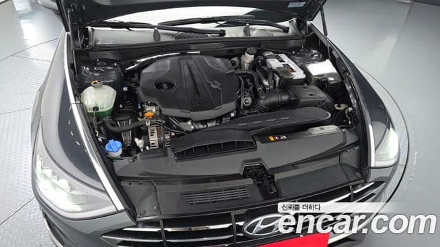 Hyundai Sonata Hybrid 2019 — Şəkil 16/30