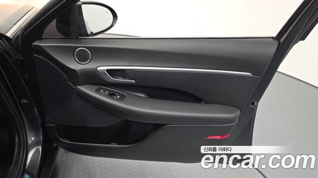 Hyundai Sonata Hybrid 2019 — Şəkil 17/30