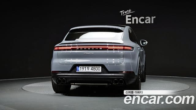 Porsche Cayenne 2024 — Photo 9/38