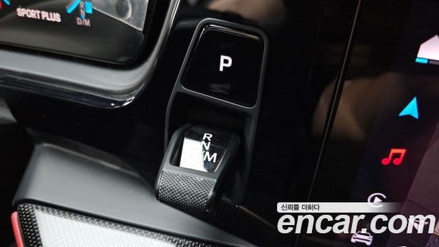 Porsche Cayenne 2024 — Photo 27/38