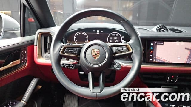 Porsche Cayenne 2024 — Photo 18/38
