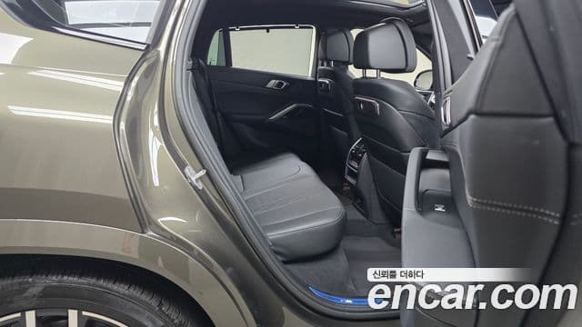 BMW X6 2024 — Photo 25/32