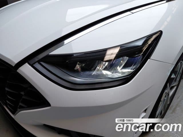 Hyundai Sonata Hybrid 2022 — Şəkil 15/32