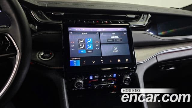 Jeep Grand Cherokee 2022 — Şəkil 27/39