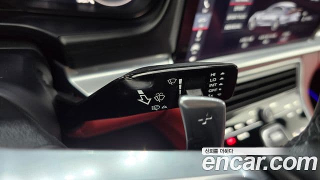 Porsche Panamera 2019 — Фото 19/20