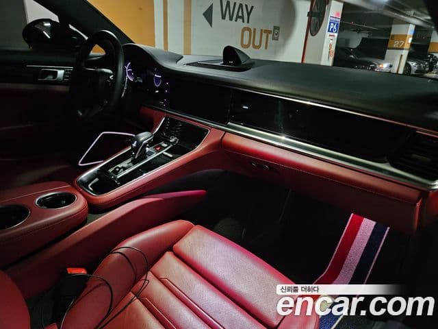 Porsche Panamera 2021 — Photo 11/19