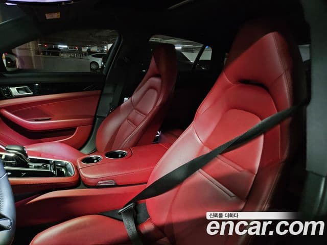 Porsche Panamera 2021 — Photo 17/19