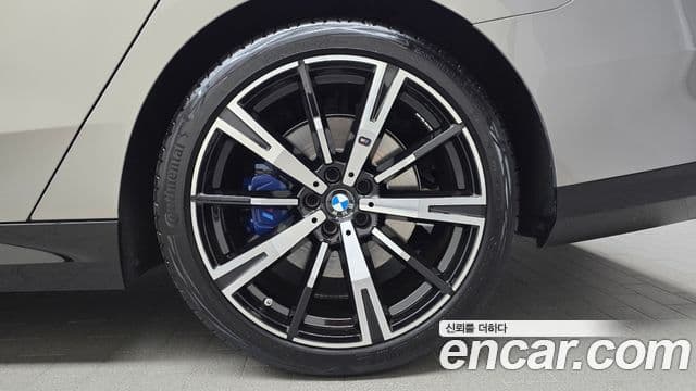 BMW 5 Series 2025 — ფოტო 31/32