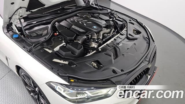 BMW 8 Series 2025 — Photo 8/20