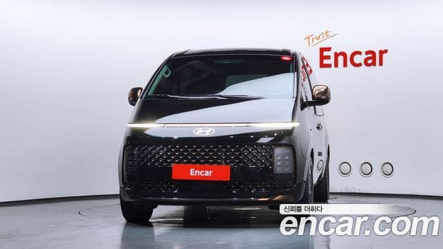 Hyundai Staria 2024 — Photo 32/34