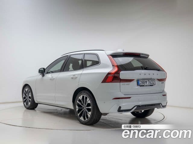 Volvo XC60 2025 — Şəkil 3/19